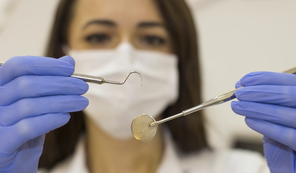 Голливудская улыбка - установка виниров в стоматологической клинике Стамбула