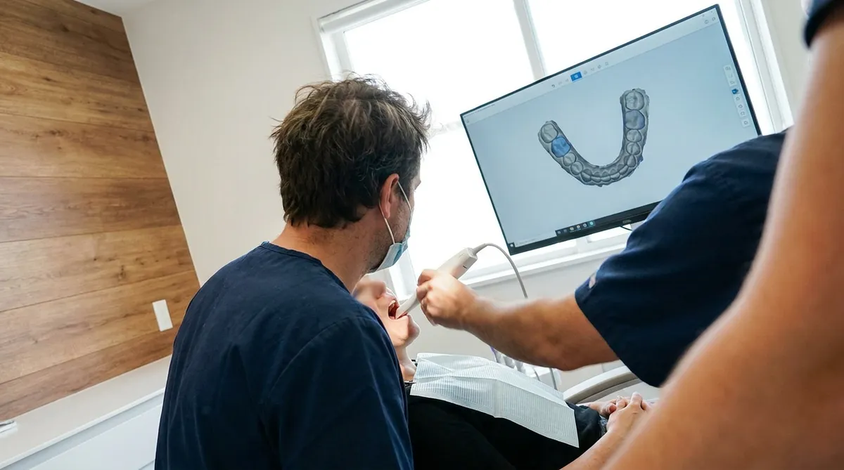 Intraoral scan for an Invisalign treatment plan at an Istanbul dental clinic